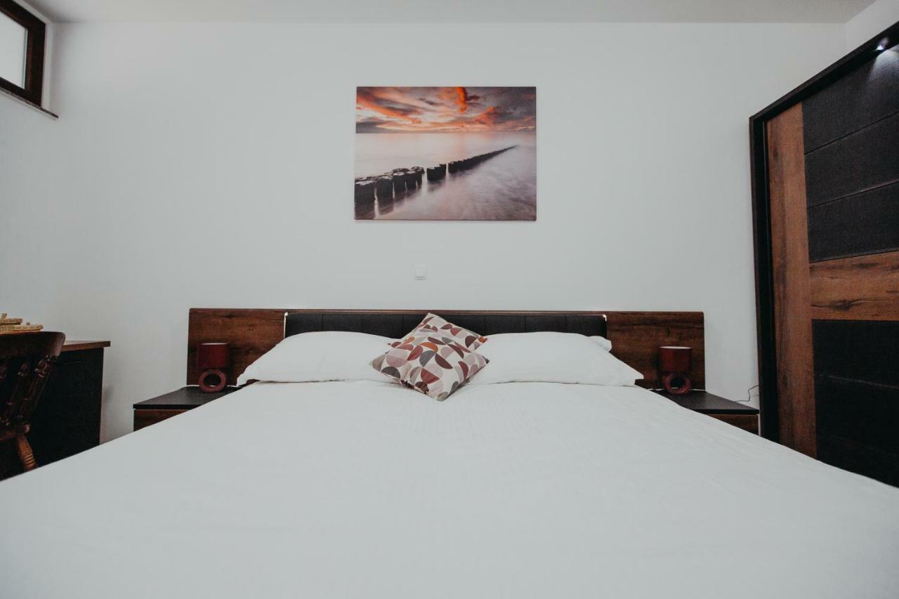 Apartman Vejama Josipdol Exteriör bild
