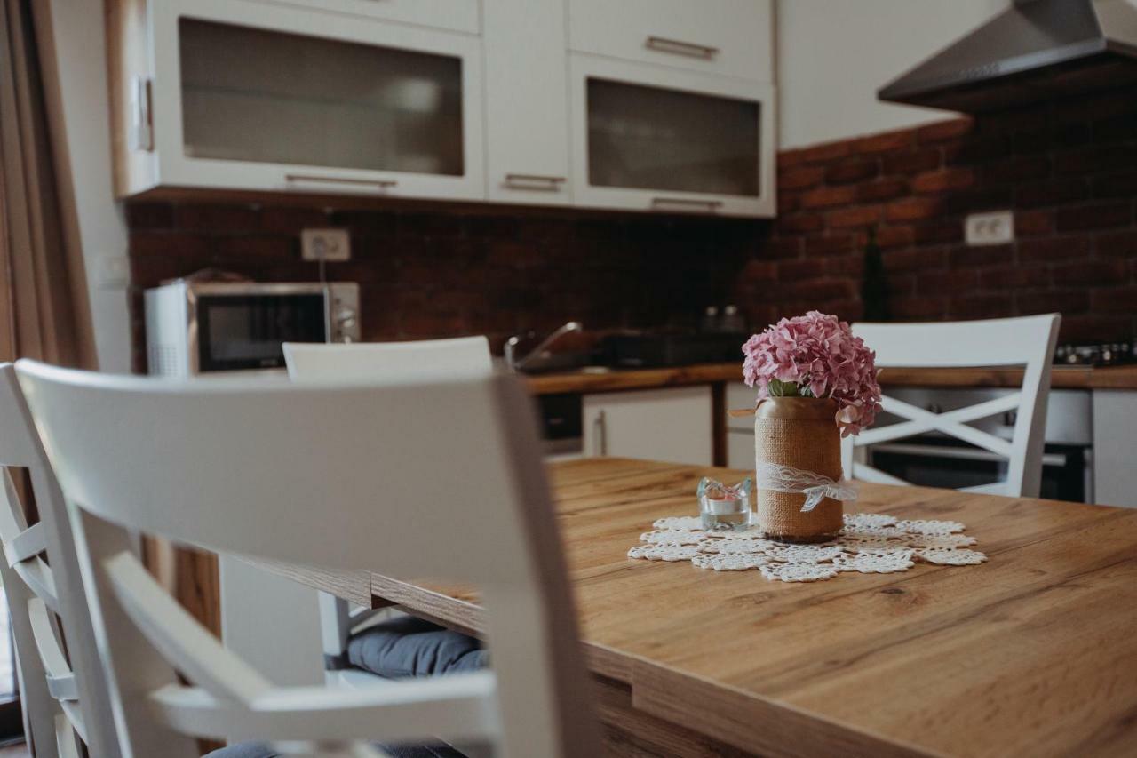 Apartman Vejama Josipdol Exteriör bild