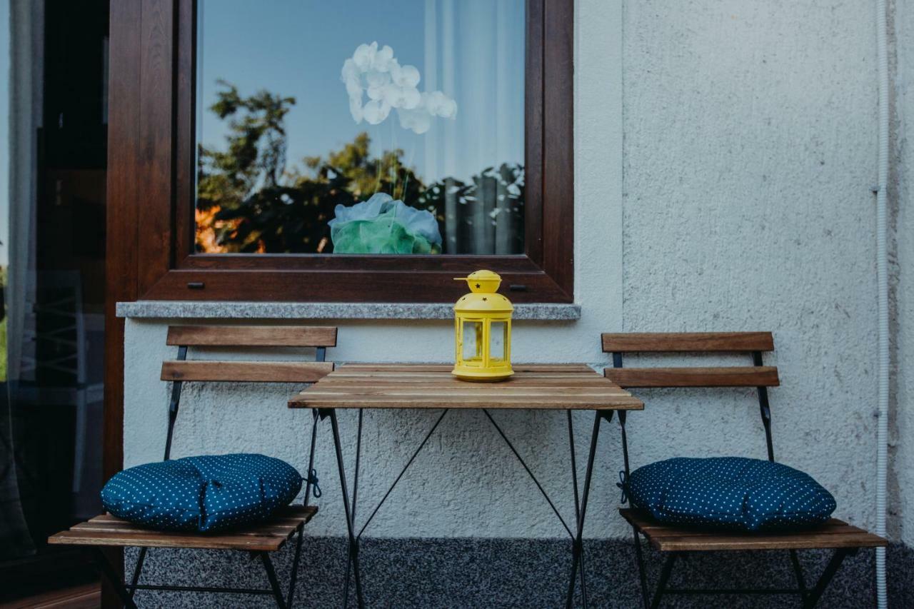 Apartman Vejama Josipdol Exteriör bild