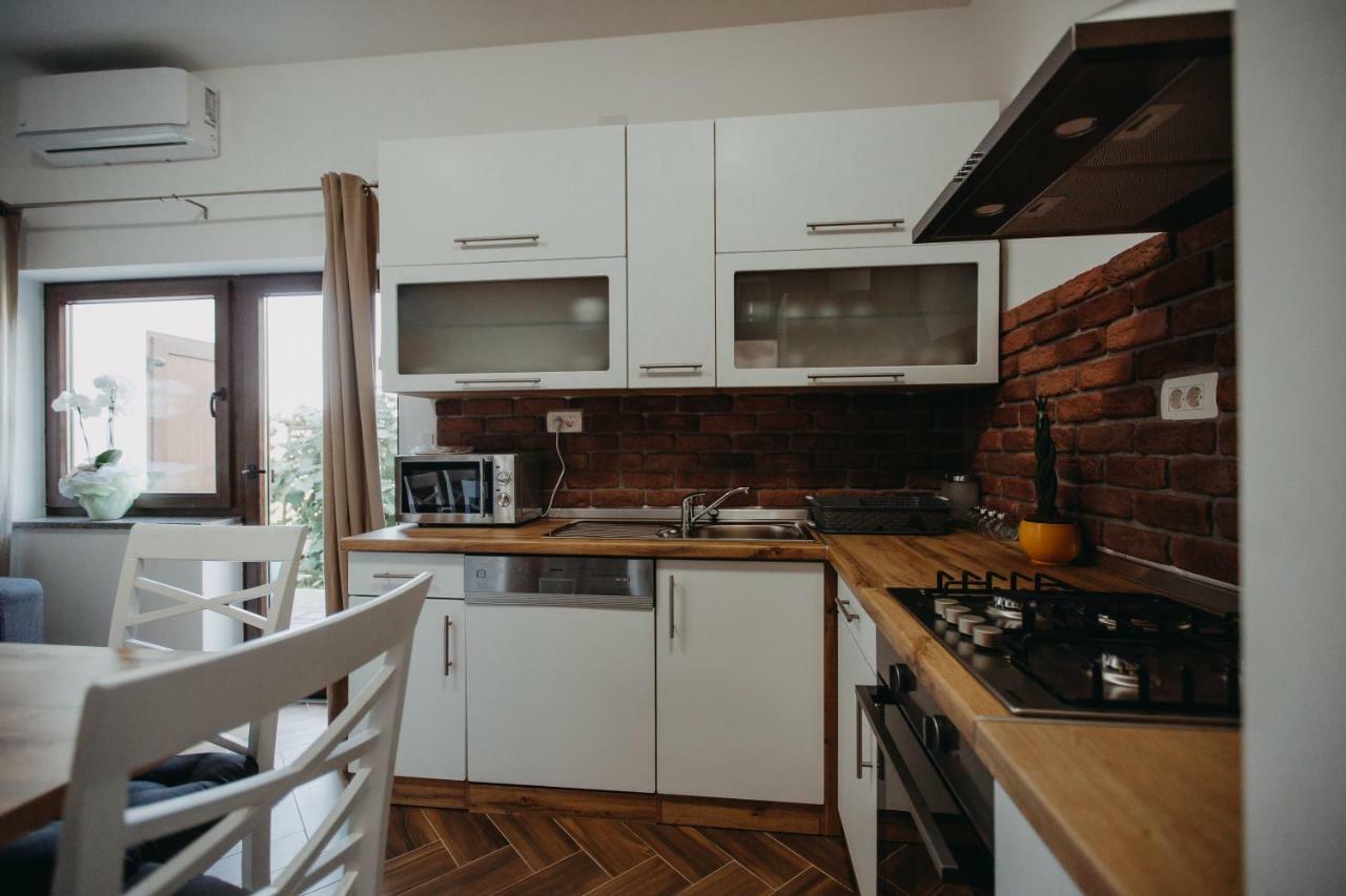 Apartman Vejama Josipdol Exteriör bild